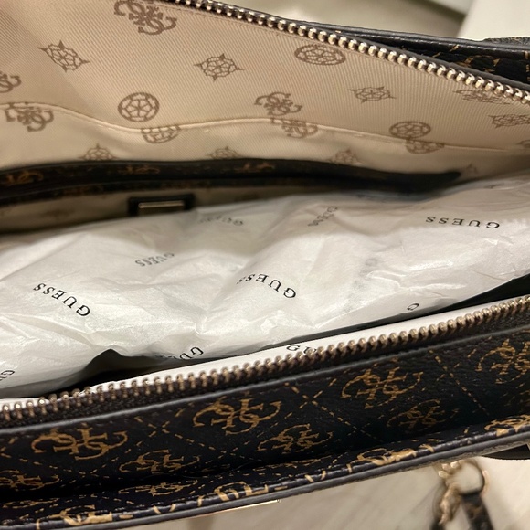 GUESS Womens Daryna Elite Tote Bag - Picture 5 of 8